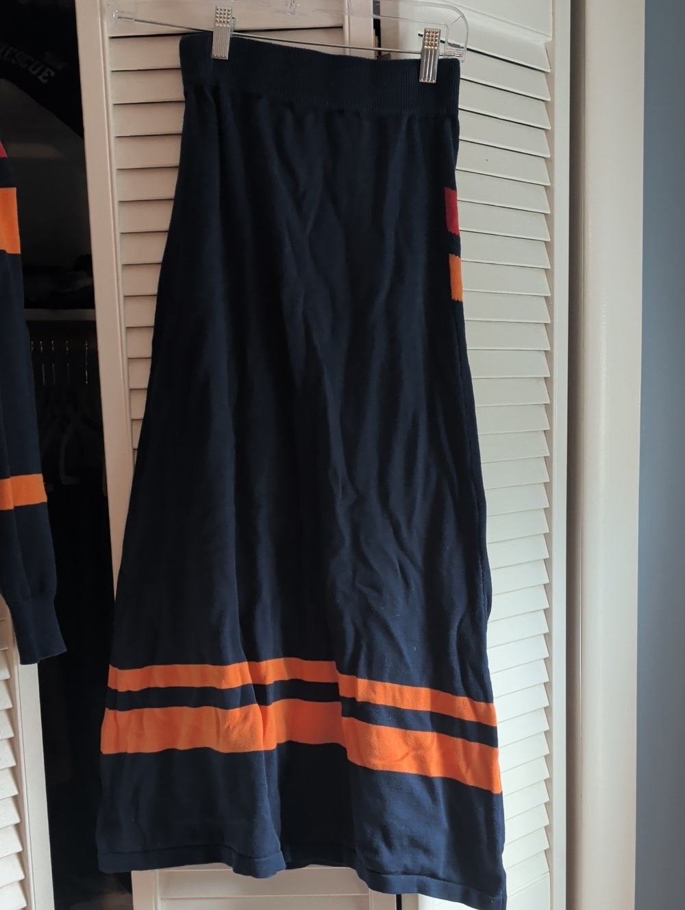 Women's Colorblock Chevron Sweater and skirt set in Red, Orange & Navy - Picture 3 of 4